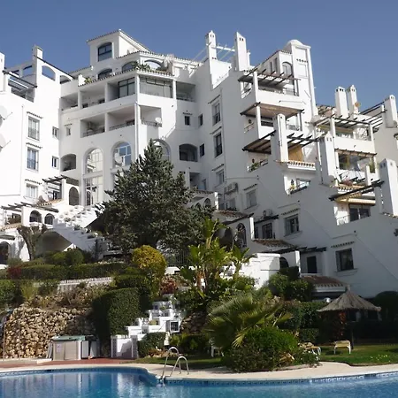 Calahonda 2 Bed With Indoor Swimming Pool