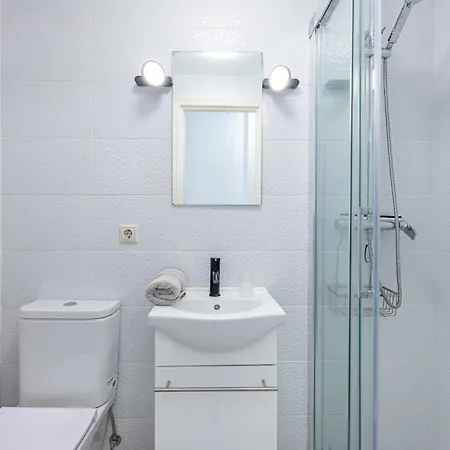 Calahonda 2 Bed With Indoor Swimming Pool Apartment *