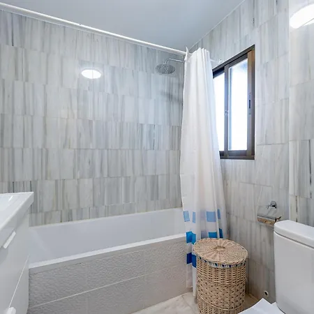 Calahonda 2 Bed With Indoor Swimming Pool * Sitio de Calahonda