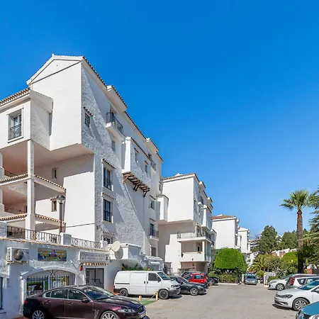 Apartment Calahonda 2 Bed With Indoor Swimming Pool